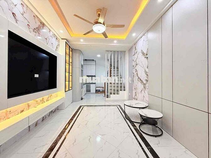 102 Phố Chính Kinh, nhà đẹp ở luôn, KD ngày đêm, oto đỗ cửa, 32m*5 tầ