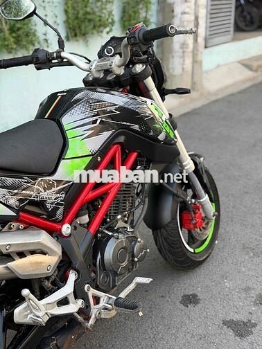 Benelli TNT125 moto mini