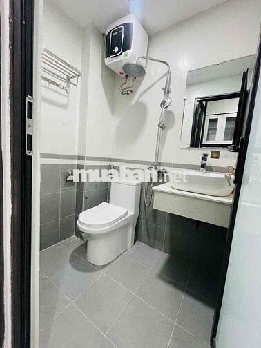 Bán CCMN Sau Royal City- Mới Đẹp Mặt Phố Full Nội Thất