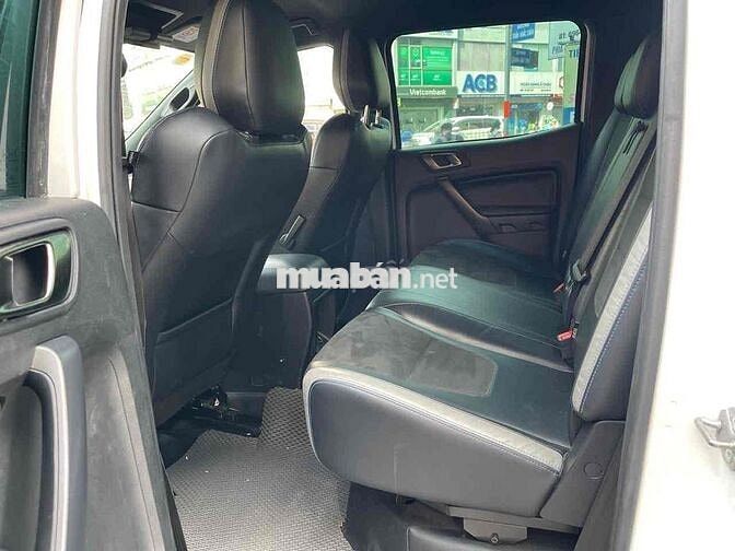 Ford Raptor 2022 Trắng cá nhân đi kỹ