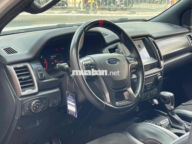 Ford Raptor 2022 Trắng cá nhân đi kỹ