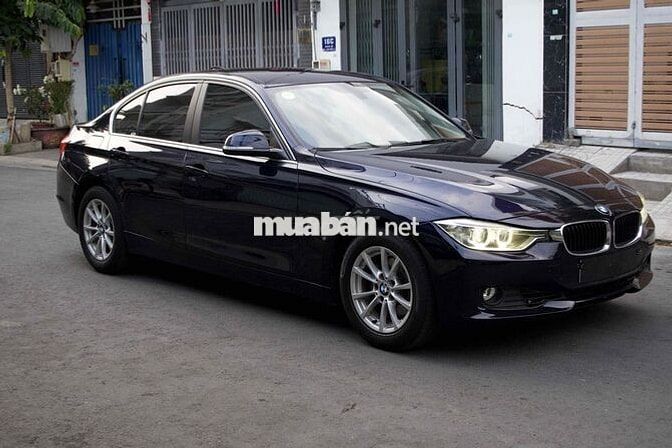 BMW 320i Model 2015 Xanh đen 90000 km