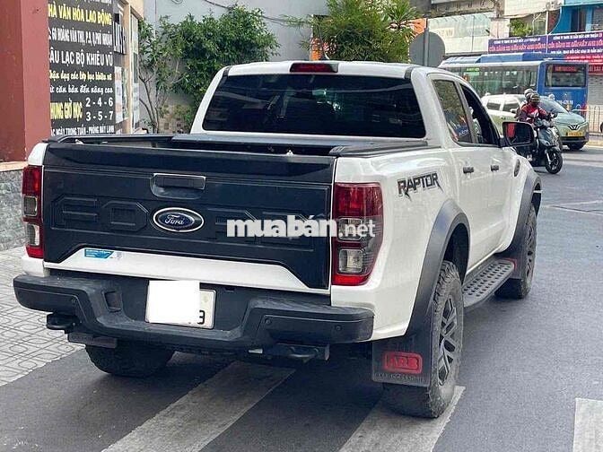 Ford Raptor 2022 Trắng cá nhân đi kỹ