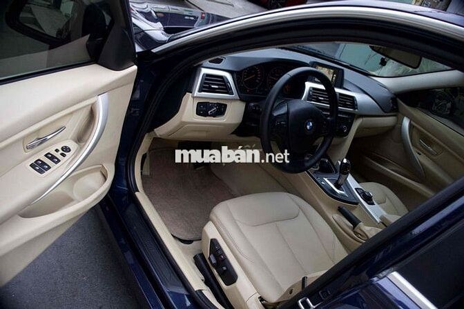 BMW 320i Model 2015 Xanh đen 90000 km