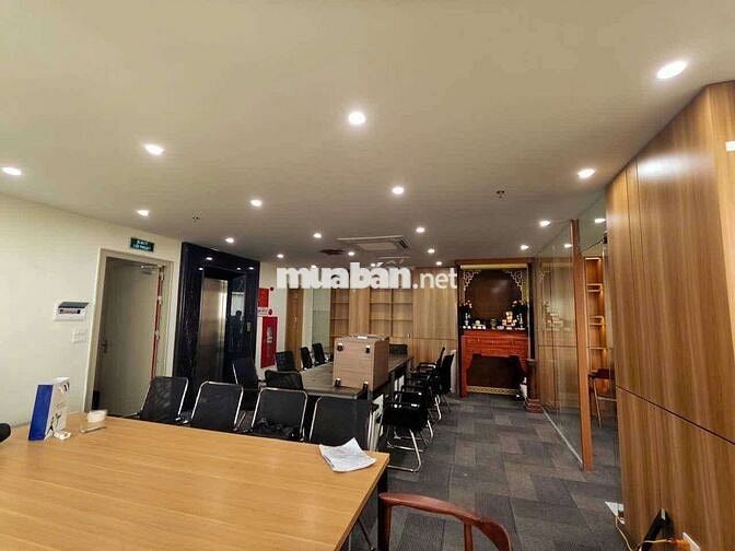 Tôi cần bán nhà 9tầng thang máy full nội thất, mặt ngõ Lê Văn Lương
