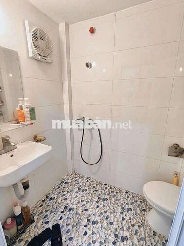 Nhỉnh 3 tỷ Tập thể Lê Quý Đôn, Hai Bà Trưng, T2 70m 2PN, sát phố SĐCC