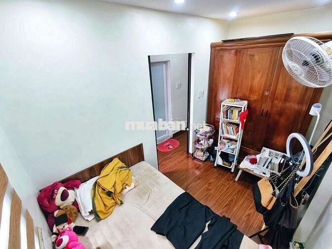 Nhỉnh 3 tỷ Tập thể Lê Quý Đôn, Hai Bà Trưng, T2 70m 2PN, sát phố SĐCC