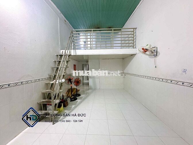 Nhà 11.5 x 20 đường 6m thông cách Lê Văn Khương 100m