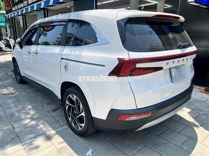 bán xe chạy gia đình Huyndai Custin