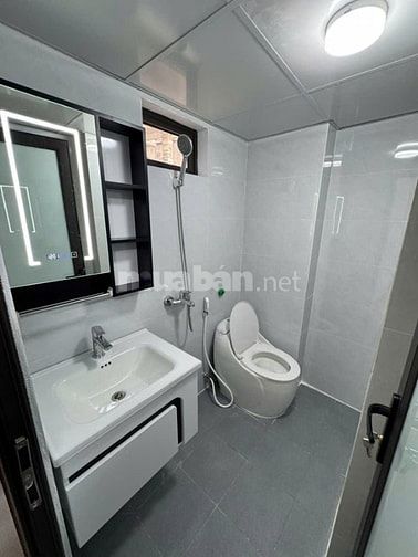 Siêu phẩm cầu giấy, ngõ thông minh, nhỉnh 10 tỷ , ô tô đỗ, mặt tiền 5m