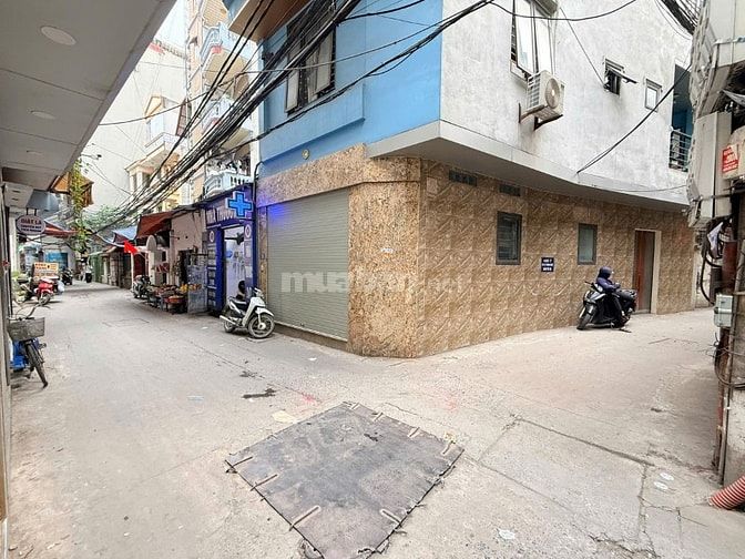 Siêu phẩm cầu giấy, ngõ thông minh, nhỉnh 10 tỷ , ô tô đỗ, mặt tiền 5m