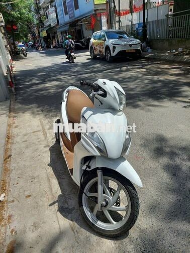 Honda Vision màu Trắng đã sử dụng