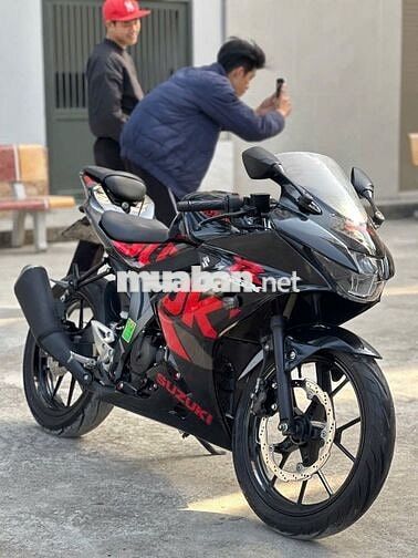 Suzuki GSX Đen đỏ