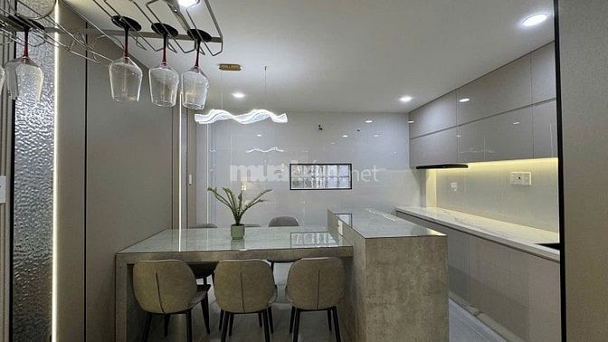 Q11 LAC L0NG QUÂN SIÊU PHẨM 5 TẦNG  ,42M2 -TẶNG  NỘI THẤT CC -  8.X TÝ