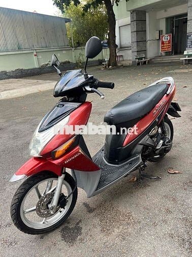 Honda Click màu Đỏ