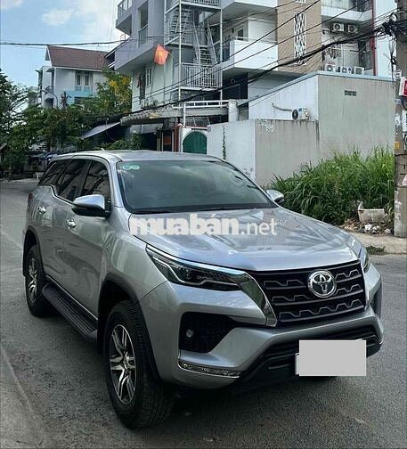 Toyota Fortuner 2024 Bạc 35.000km