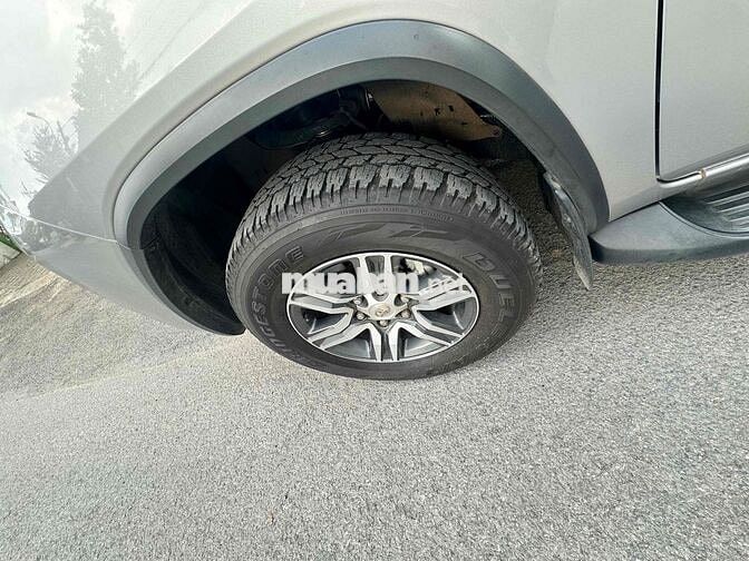 Toyota Fortuner 2024 Bạc 35.000km