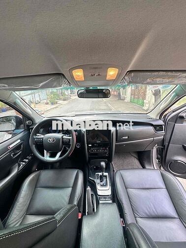 Toyota Fortuner 2024 Bạc 35.000km