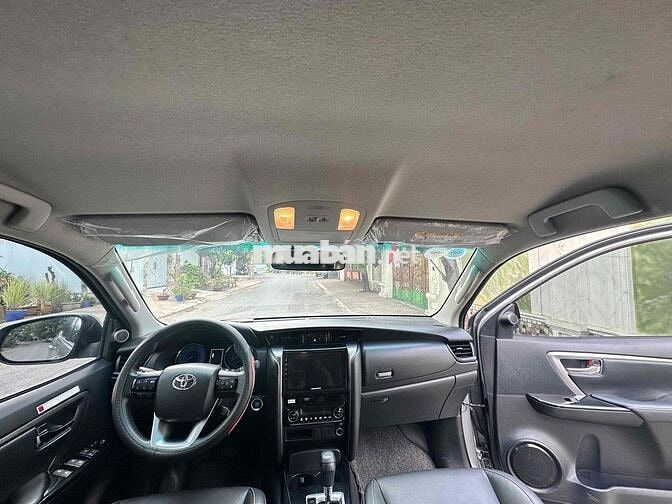 Toyota Fortuner 2024 Bạc 35.000km