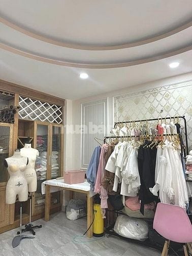 TUYỂN DỤNG THỢ MAY MẪU LÀM VIỆC TẠI GÒ VẤP, HCM
