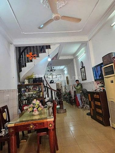Giảm giá. Nhà 12/71 Nguyễn Chế Nghĩa, P13: 4MX16M, 1Trệt, 3 lầu, ST