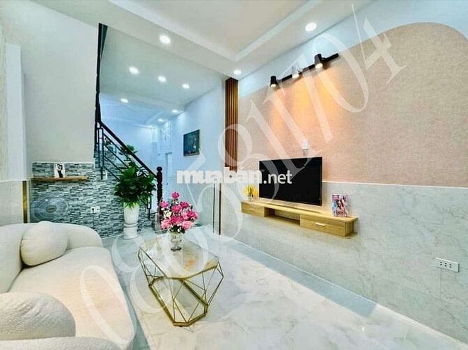 Bán Nhà Q8 trên đường Phạm Thế Hiển DT 18m2!