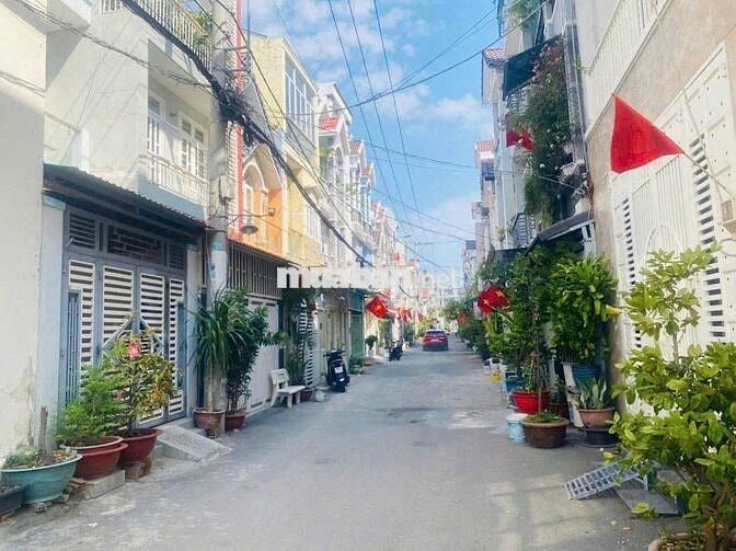 Cho thuê nhà nguên căn mặt tiền hẻm 8m Đào Tông Nguyên, Nhà Bè. 