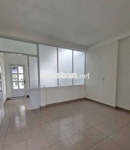 CHO THUÊ NHÀ 4.5X25(TRỆT+3LẦU+6PHÒNG) ĐỐI DIỆN AEON TÂN PHÚ 