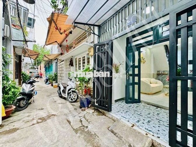 Bán Nhà Q8 trên đường Phạm Thế Hiển DT 18m2!