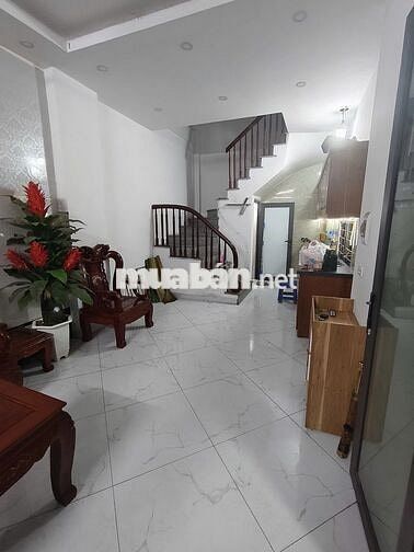 CHO THUÊ nhà 5 tầng 3pn  tại tổ 14 Yên Nghĩa - Hà Đông