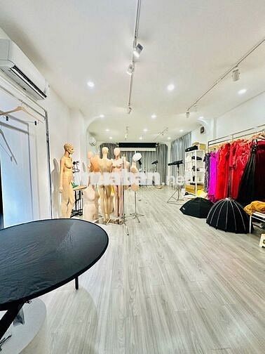 Cho thuê nhà góc hai mặt tiền 139C Lê Quang Định, Bình Thạnh, TP.HCM