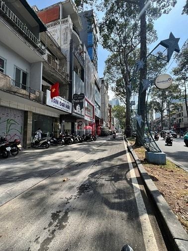 NHÀ ĐẸP- GIÁ TỐT- MT TRẦN HƯNG ĐẠO Q1