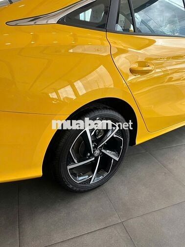 MG5 LUX VÀNG XE MỚI 100% - GIÁ NÀO CŨNG BÁN