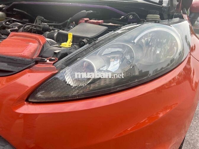Ford Fiesta 2011 Bản cao cấp Cam