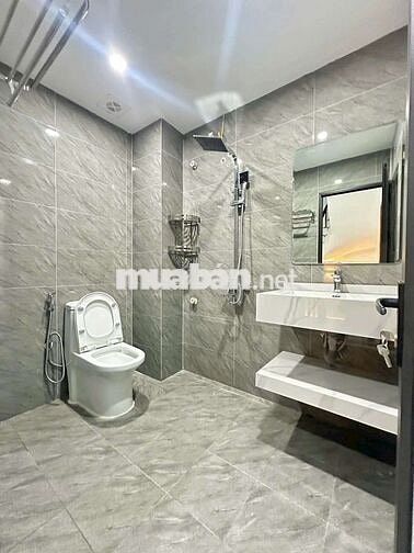 NHÀ PHƯỜNG LIÊN MẠC Ô TÔ ĐỖ CỬA NGÕ THÔNG THOÁNG