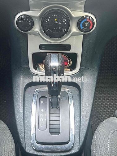Ford Fiesta 2011 Bản cao cấp Cam