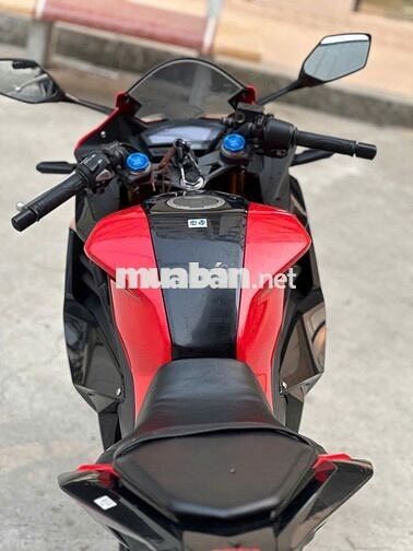 Honda CBR150R Đỏ đen