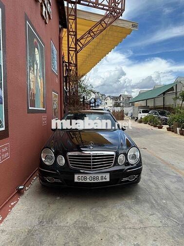 Mercedes-Benz E200 Đen 110000 km