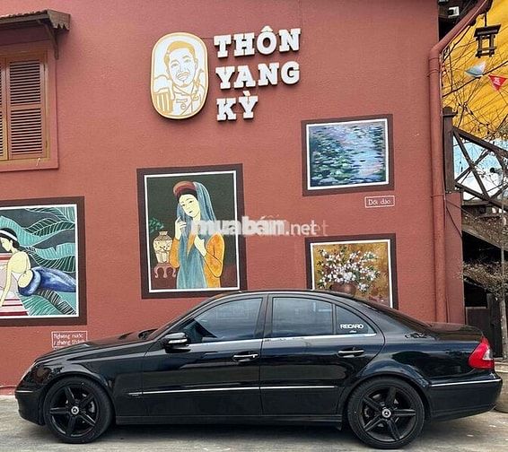 Mercedes-Benz E200 Đen 110000 km