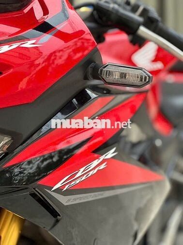 Honda CBR150R Đỏ đen
