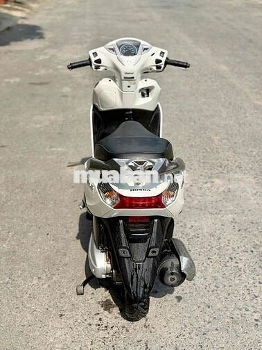 Honda Lead 2014 màu Trắng