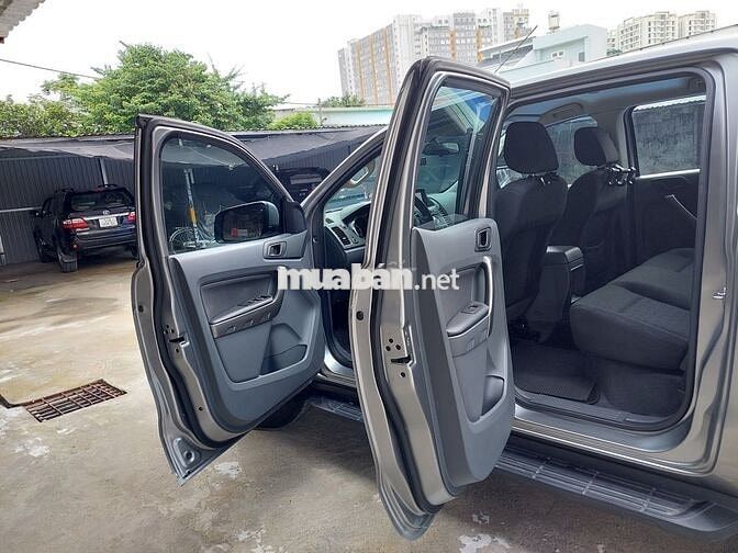 Cần bán Ford Ranger XLS AT 2016, 1 cầu số tự động