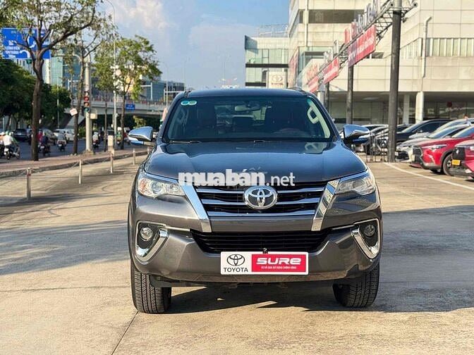 Toyota Fortuner 2017 2.7V AT Xám
