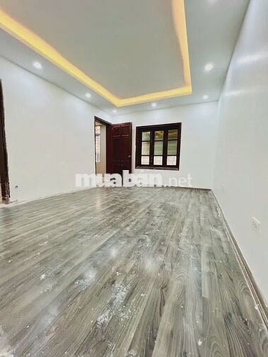 Bán CH tập thể Thành Công Ba Đình 110m 4PN- tầng đẹp để ở, giá 6.45 tỷ