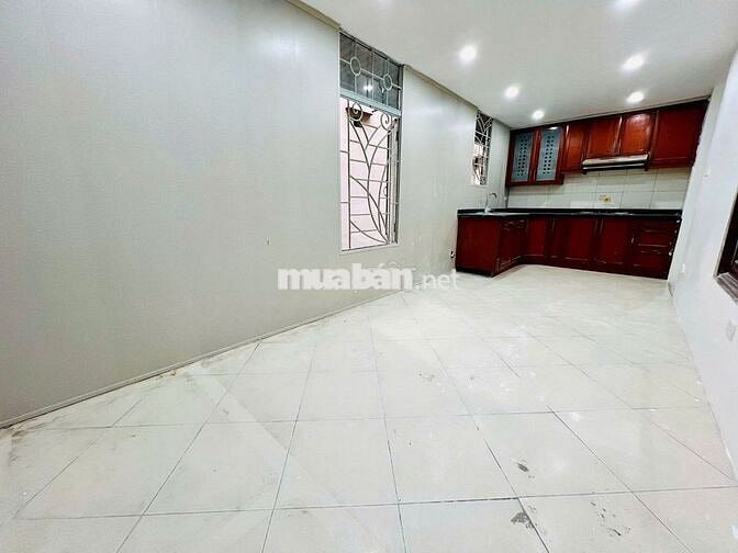 Bán CH tập thể Thành Công Ba Đình 110m 4PN- tầng đẹp để ở, giá 6.45 tỷ