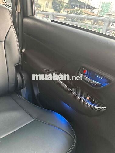 Toyota Innova 2018 Bạc 100k km