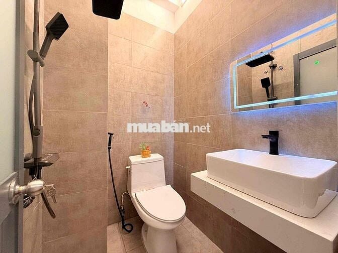 Cho Thuê 1PN 45m2 ban công full nội thất gần VH mall, CV, mới 100%