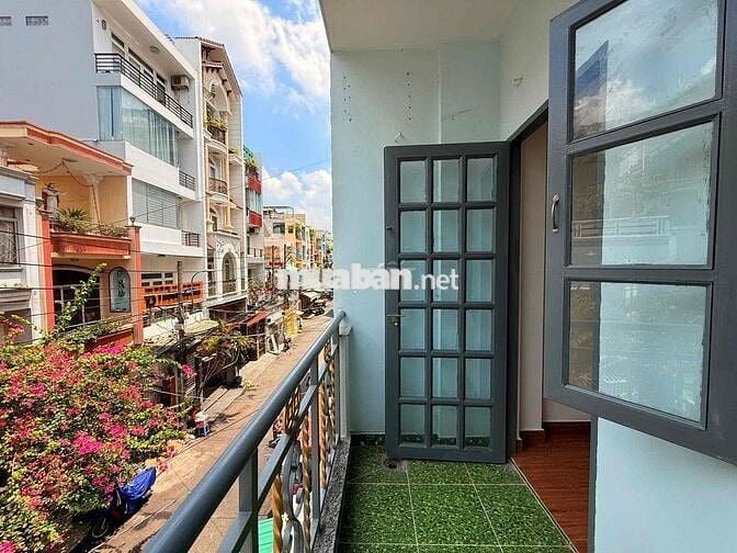 Cho Thuê 1PN 45m2 ban công full nội thất gần VH mall, CV, mới 100%
