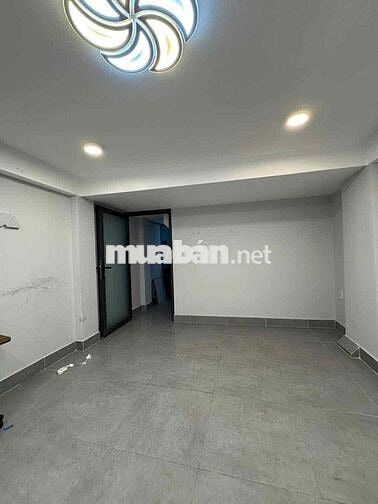 Khu Bàn Cờ, Hẻm Thẳng và Thông, 3 phòng ngủ thích hợp cho đại gia đình
