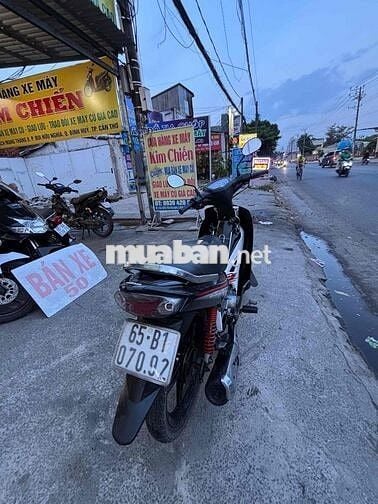 Yamaha Sirius RC Đen trắng đỏ